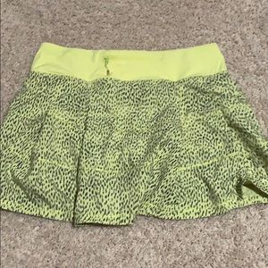 Lululemon pace rival skort
